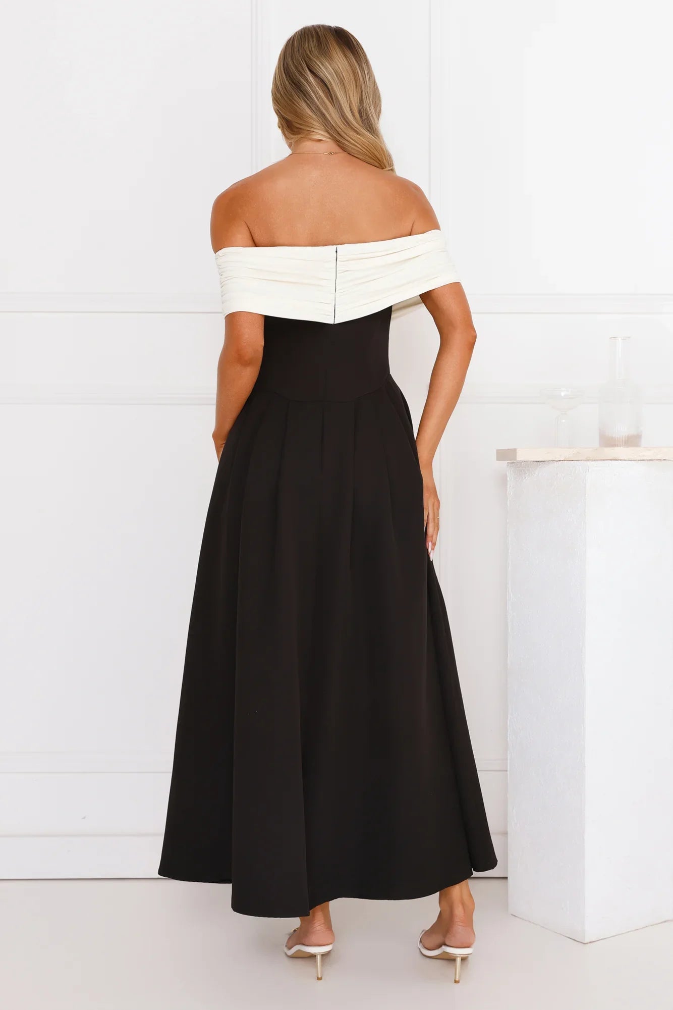 Too Hot To Handle Off Shoulder Maxi Dress Black